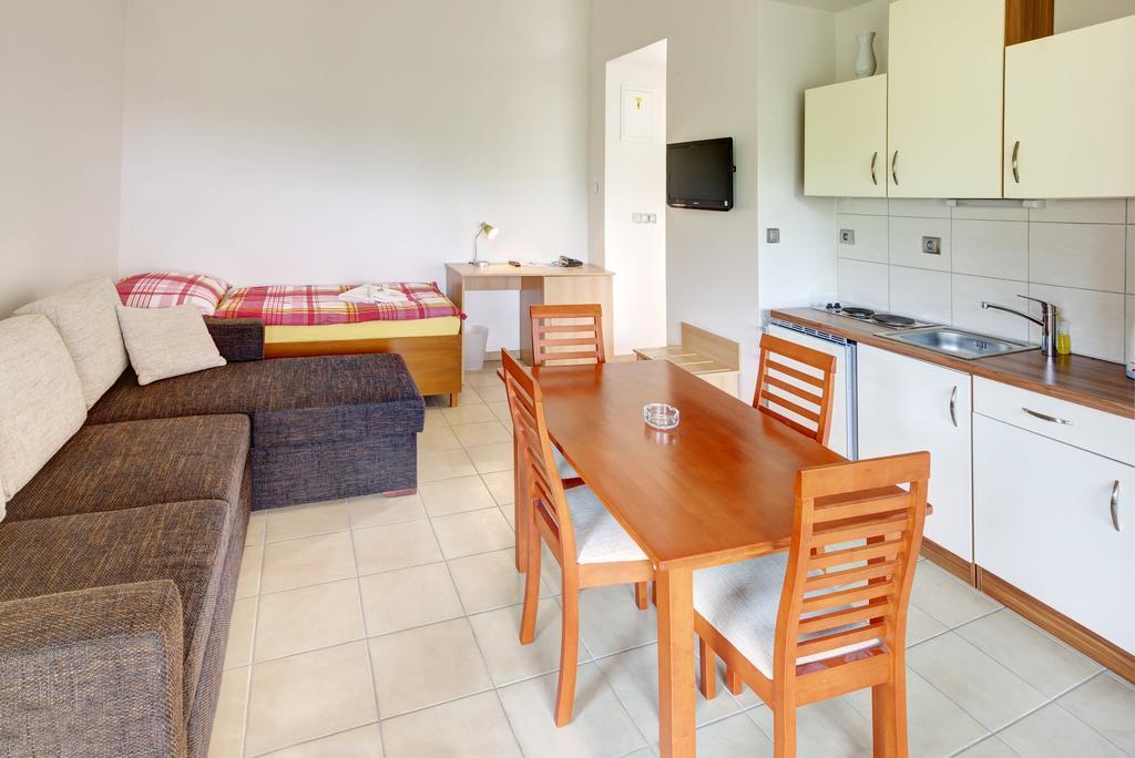 Penzion Harmonie Žlutice Kamer foto