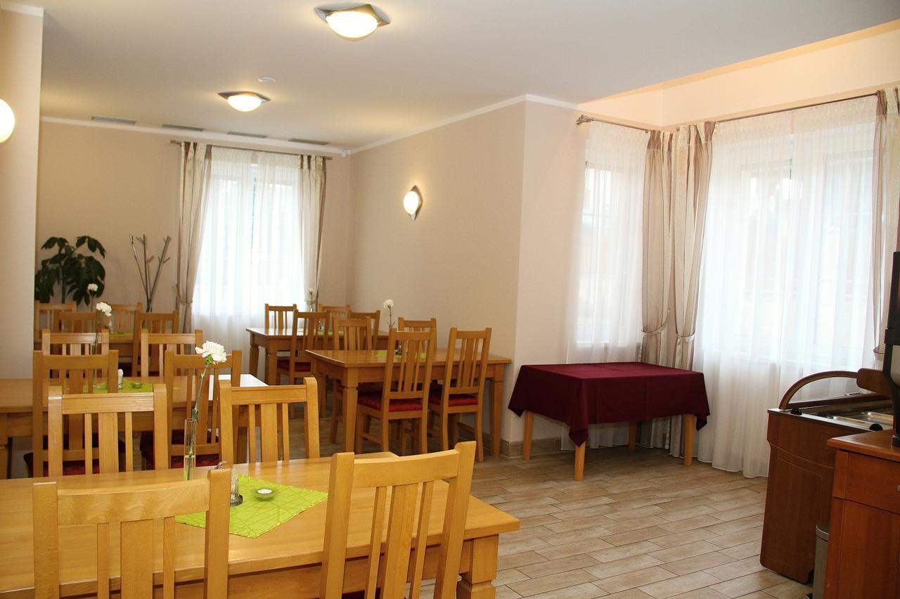 Penzion Harmonie Žlutice Buitenkant foto