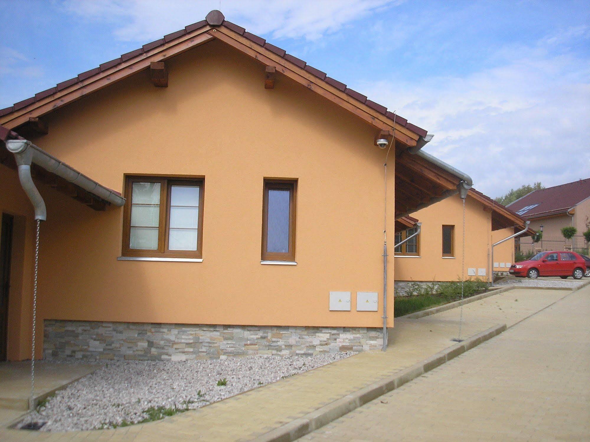 Penzion Harmonie Žlutice Buitenkant foto