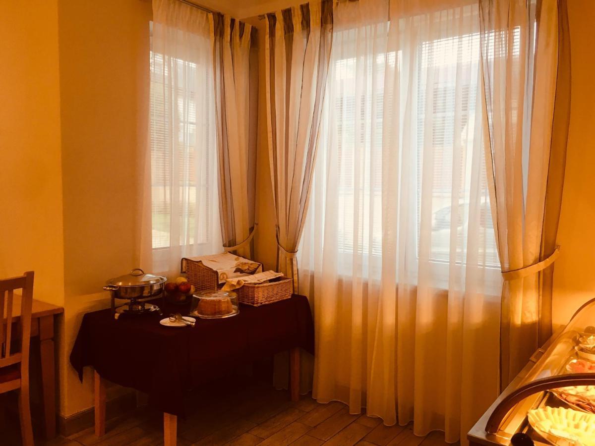 Penzion Harmonie Žlutice Buitenkant foto
